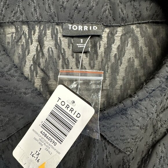 Nwt Women Torrid Deep Black Sheer Madison Clip Dot Zig Zag Button Top Size 1x - Picture 3 of 5